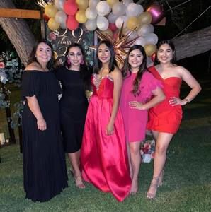 Meet your Posher, Elena